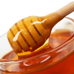 Despite that fact that honey contains calories, it contains beneficial nutrients that help to promote weight loss and good health.